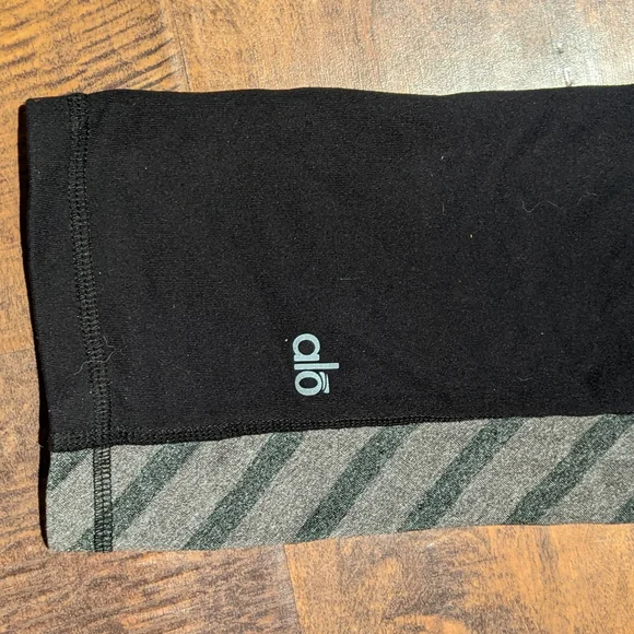 Alo Capris - Picture 3 of 6